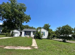 100 Hill St, Keytesville, MO 65261