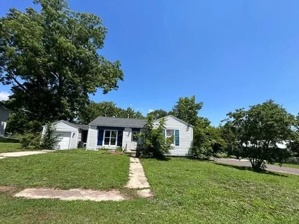 100 Hill St, Keytesville, MO 65261