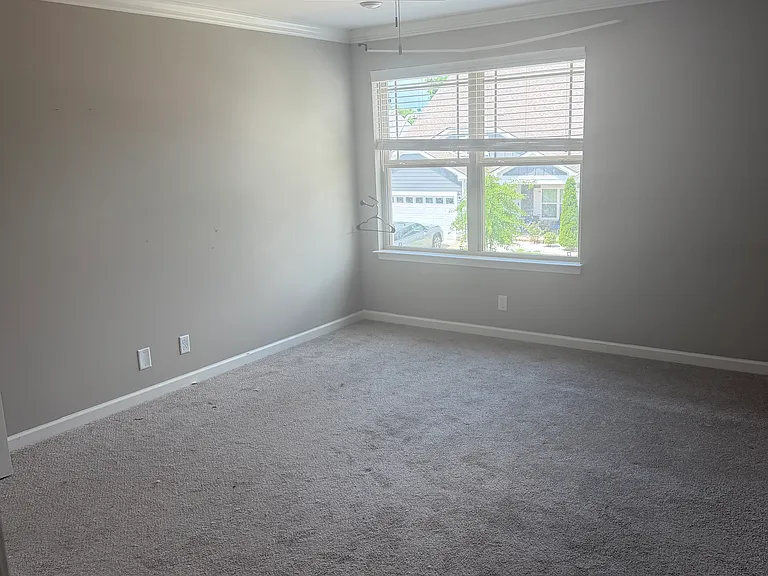 2324 Shafer Dr — Photo 5