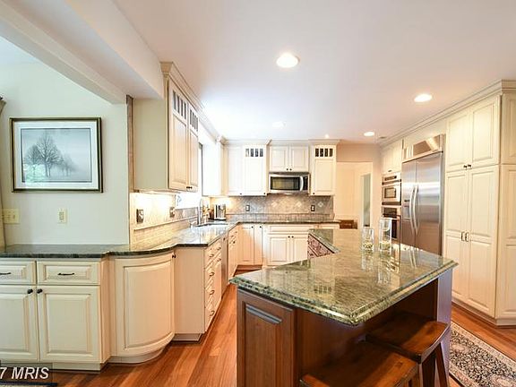 5th image of 10805 Glen Mist Ln