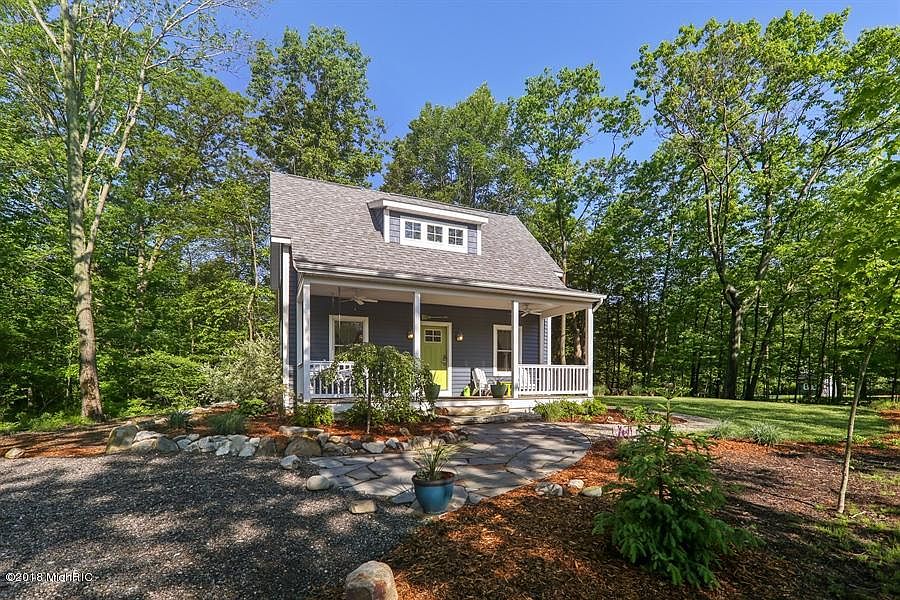 1st image of 1120 Golfmere Dr
