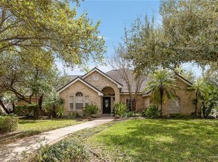 2004 Fair Oaks Dr, Mission, TX 78574