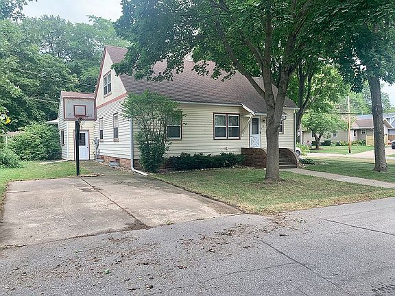 2nd image of 5 Park Ct