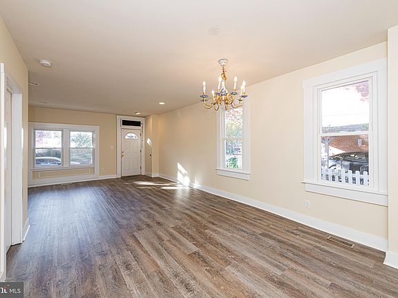 4th image of 147 Washington Ave