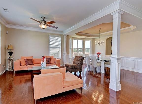 4th image of 4351 Haddington Dr