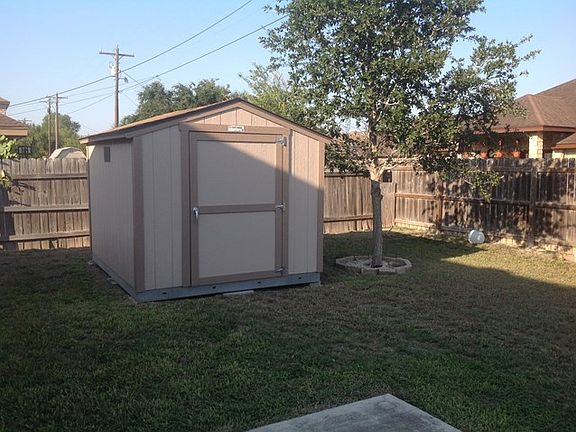 3rd image of 2608 Cedro St