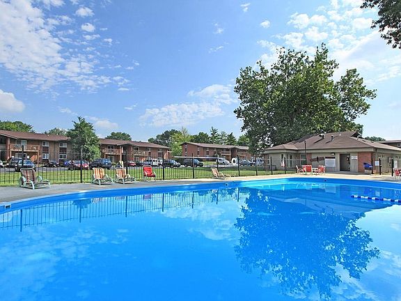 2nd image of 5021 Turtle Creek Ct APT 6