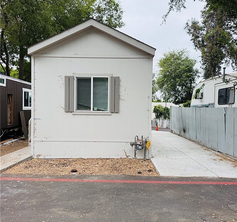 1st image of 12245 San Fernando Rd Space 32