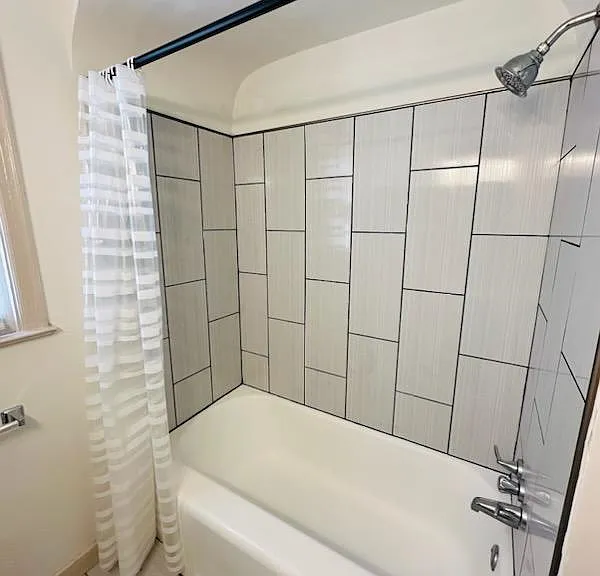 756 S Graham St — Photo 14