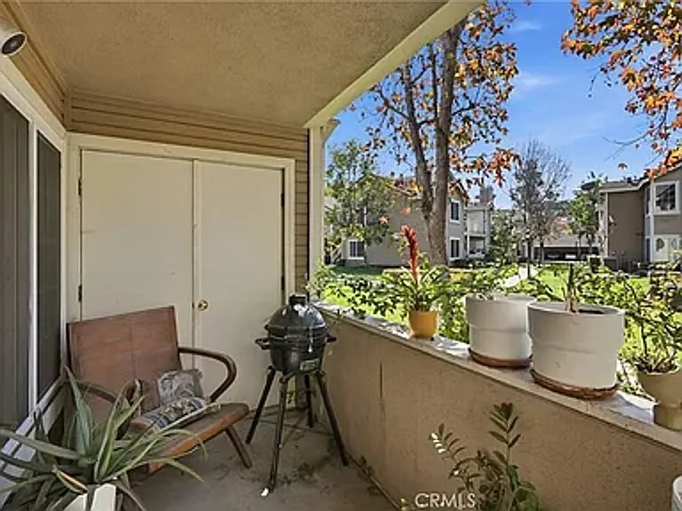 3860 Amberly Dr #F — Photo 14