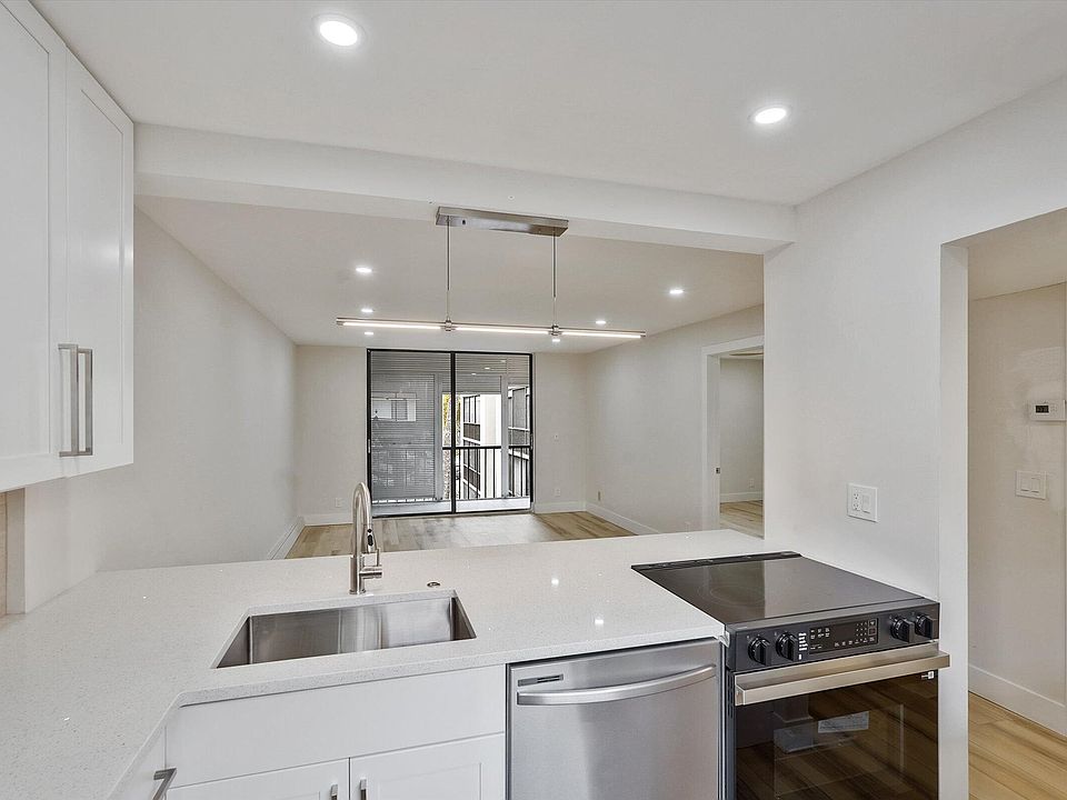 1st image of 5220 Las Verdes Circle #321