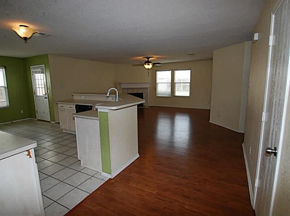 4th image of 9816 Thomas Jefferson Dr