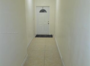 9200 SW 164th St, Palmetto Bay, FL 33157