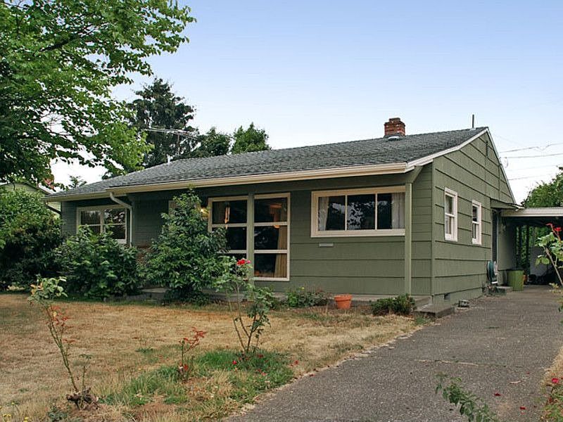 2nd image of 7834 SE Lincoln St