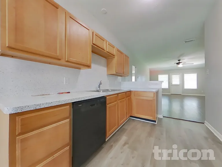 5008 Asia Ln — Photo 6