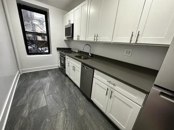 253 West 16th Street image 1 of 10