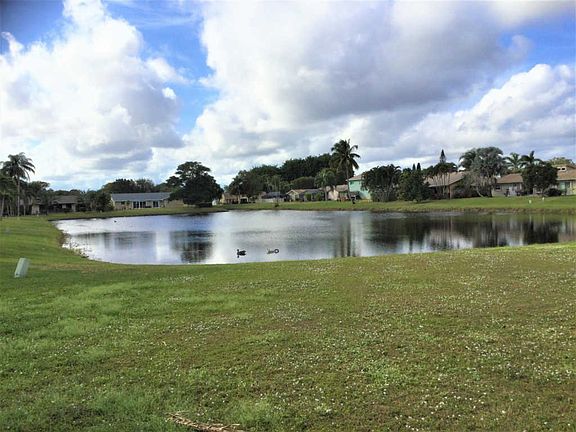 3rd image of 8267 Little Beth Dr E