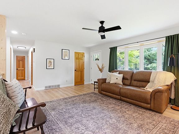 5th image of 617 Carthage Dr