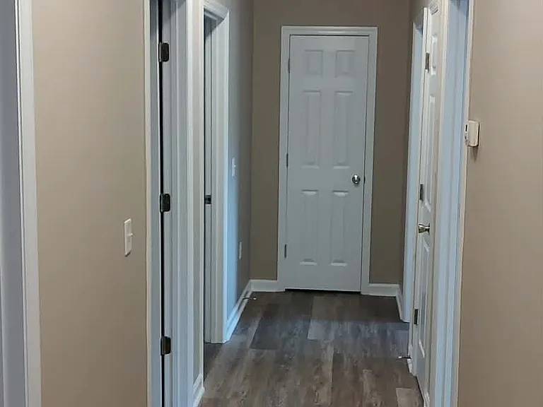 324 Deal St — Photo 5