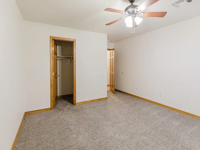 413 Chaco Dr — Photo 17