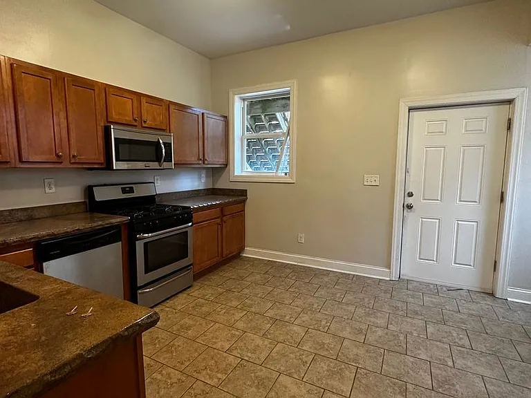 7218 Meade Street — Photo 12