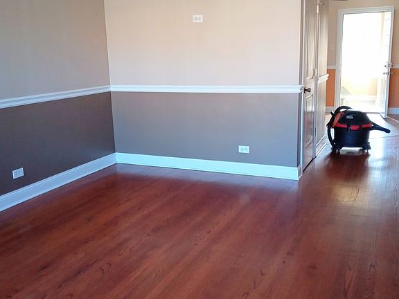 3rd image of 5922 S Karlov Ave