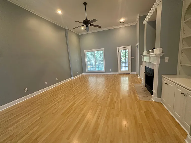 938 Woody Hill Cir — Photo 3