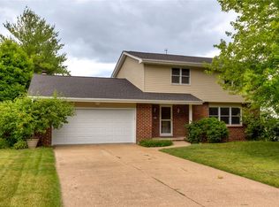 2915 Pleasant St, West Des Moines, IA 50266