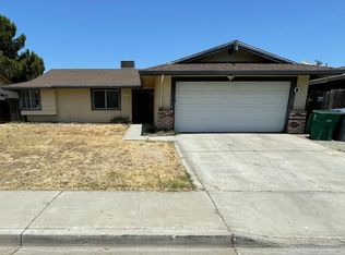 1354 Falcon St, Los Banos, CA 93635