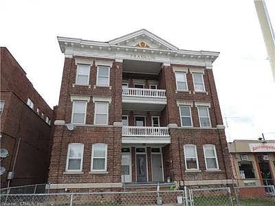 2nd image of 256 Franklin Ave