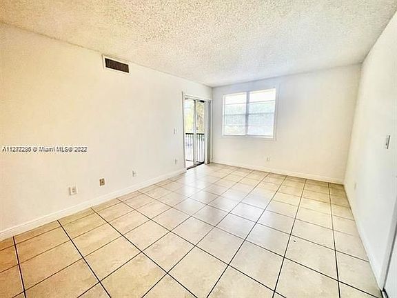 3rd image of 1257 SW 46th Ave APT 1814