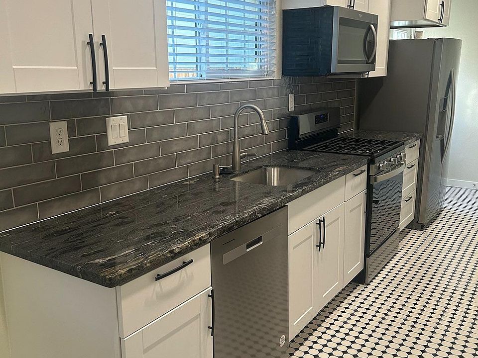 Updated kitchen with all new appliances.