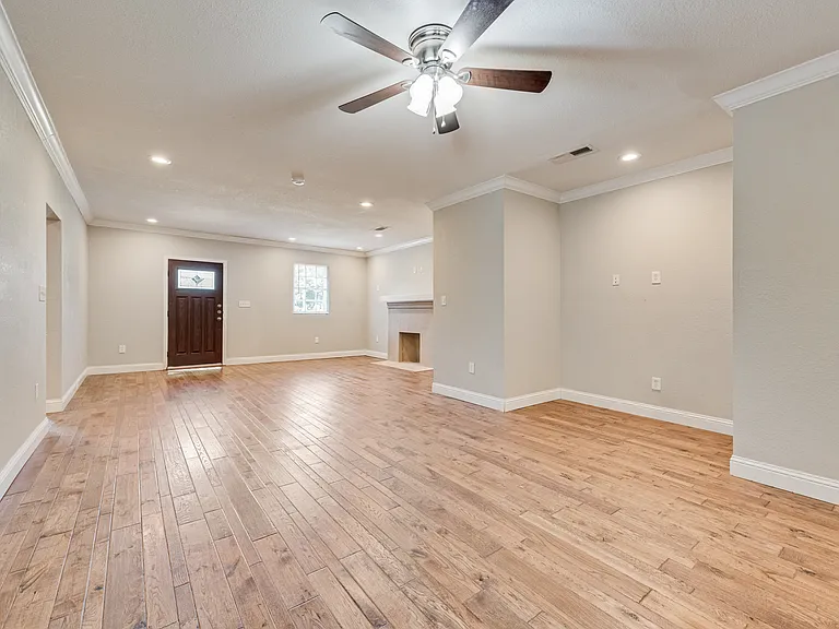 811 Kidd Springs Dr — Photo 8