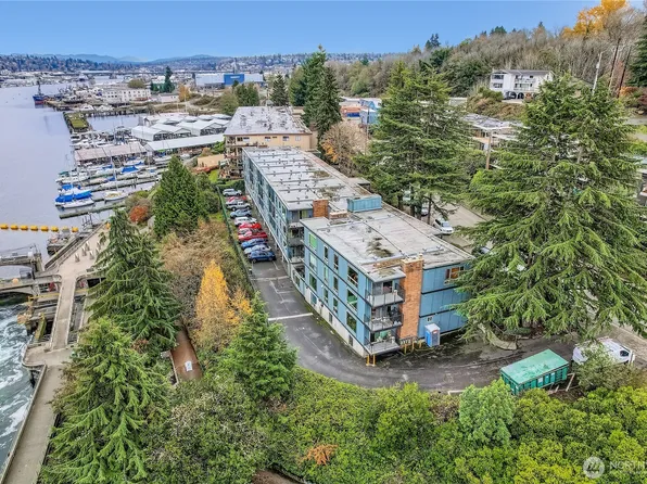 3200 W Commodore Way #206, Seattle, WA 98199