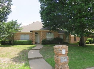 1008 Evandale Rd, Burleson, TX 76028