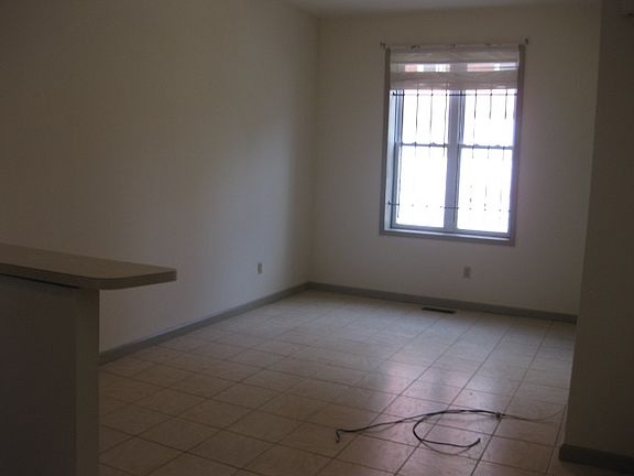 3rd image of 1840 N Willington St #1