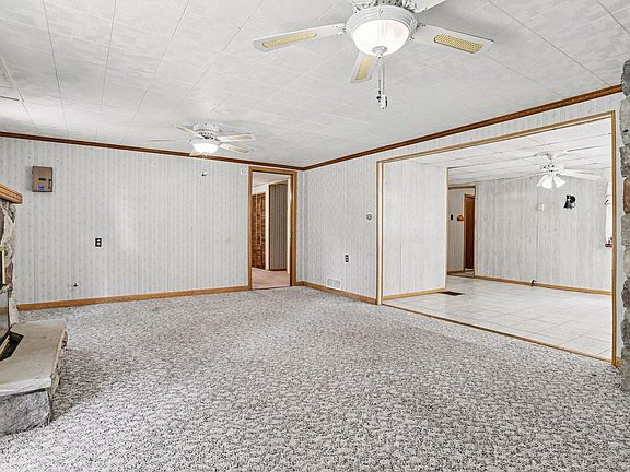 4th image of 5385 E C Ave