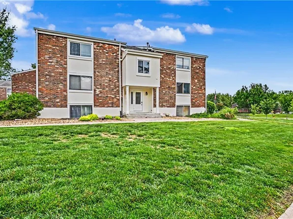 10106 W 96th Ter #D, Overland Park, KS 66214