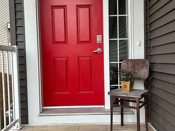 3rd image of 104 Juneau Way