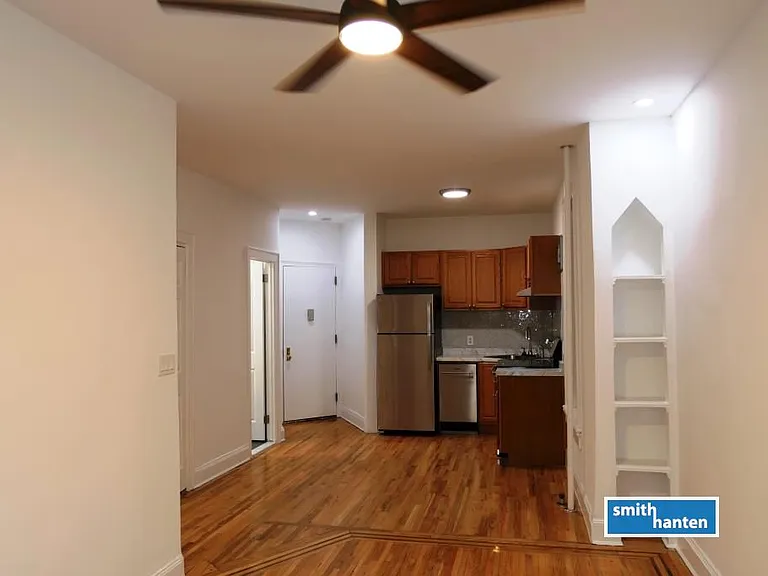 150 Smith St #3R — Photo 7