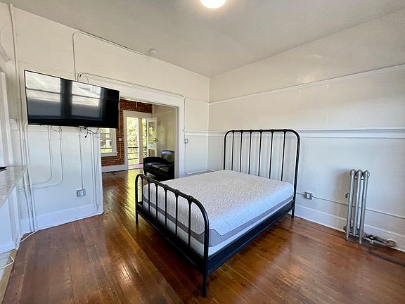 5th image of 15 Paloma Ave APT 404