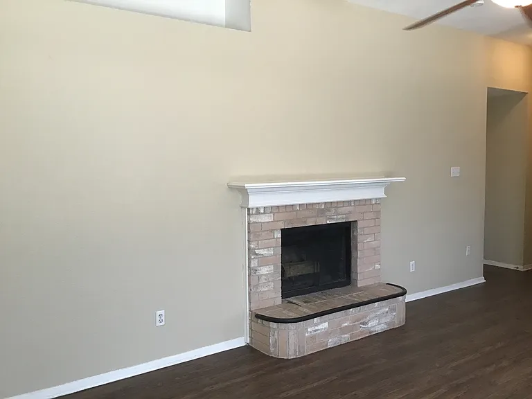 1325 Misty Dr — Photo 6