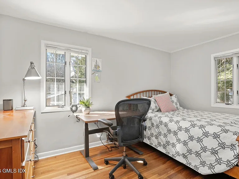 10 Miltiades Ave — Photo 12