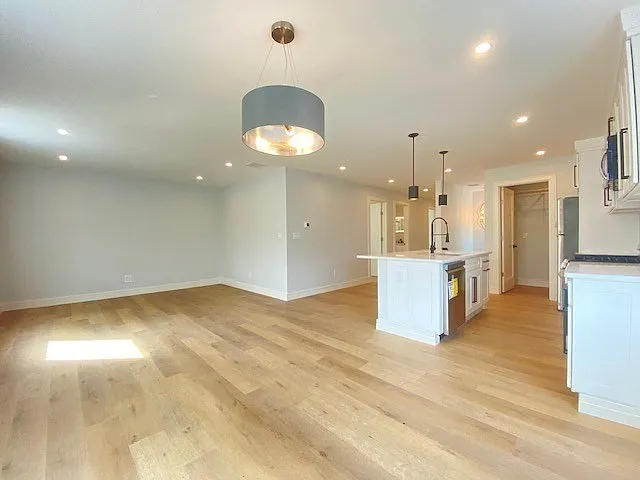 92 Walnut St #2 — Photo 4
