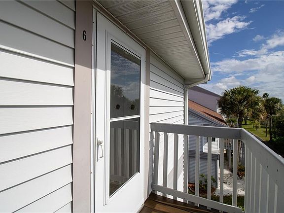 5th image of 1745 Gulf Blvd Unit 6