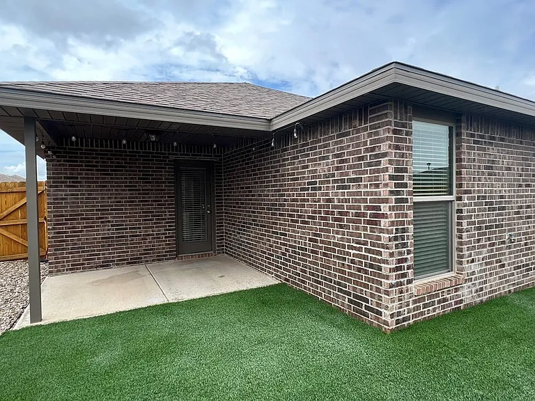 1704 Rattler Ln — Photo 18
