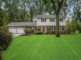 157 Old Jenckes Hill Rd, Lincoln, RI 02865
