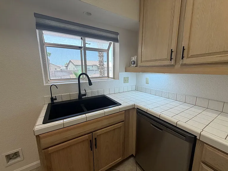 2911 Country Club Dr — Photo 14