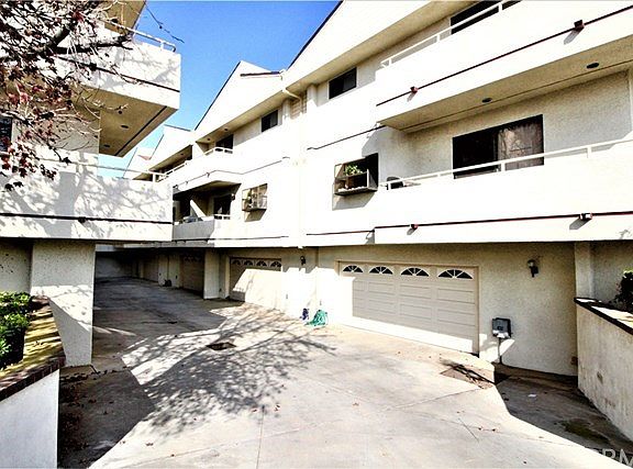 4th image of 1107 W 158th St APT 1A