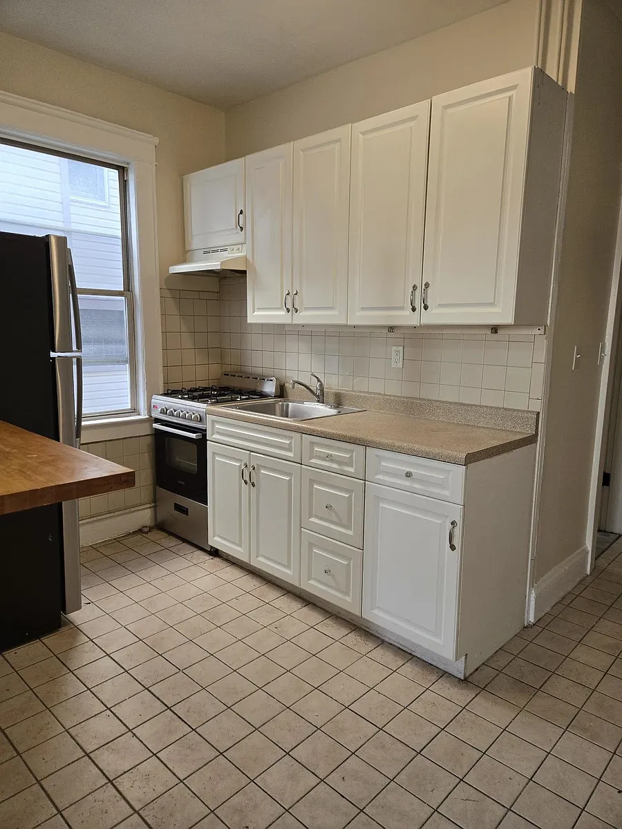 Building Photo - 436 Anderson Ave #4